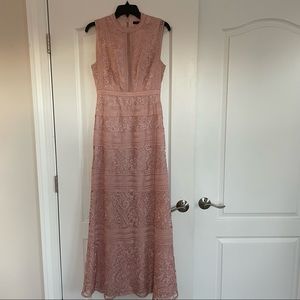 BCBGMAXAZRIA SLEEVELESS LACE GOWN MAXI DRESS, DUSTY PINK, Size 4 $495